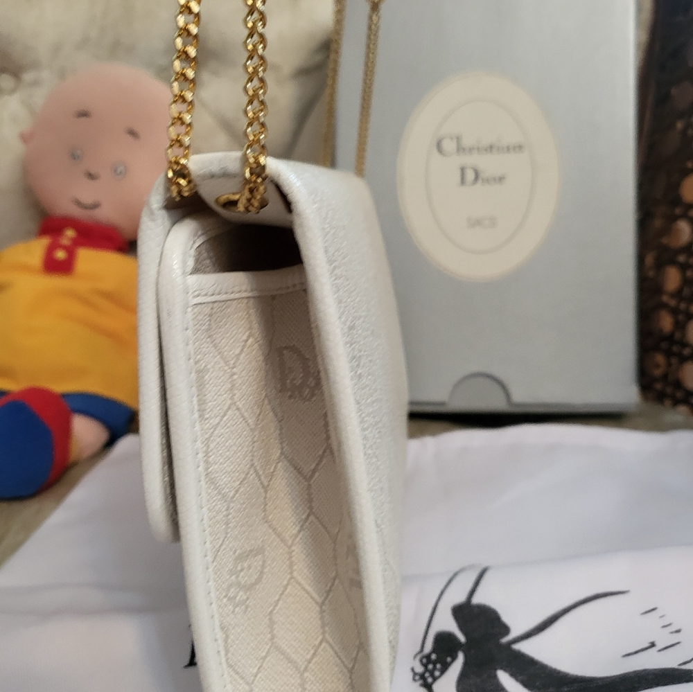 (SOLD)RARE Authentic Vintage Dior chained shoulder bag - Picture 8 of 17